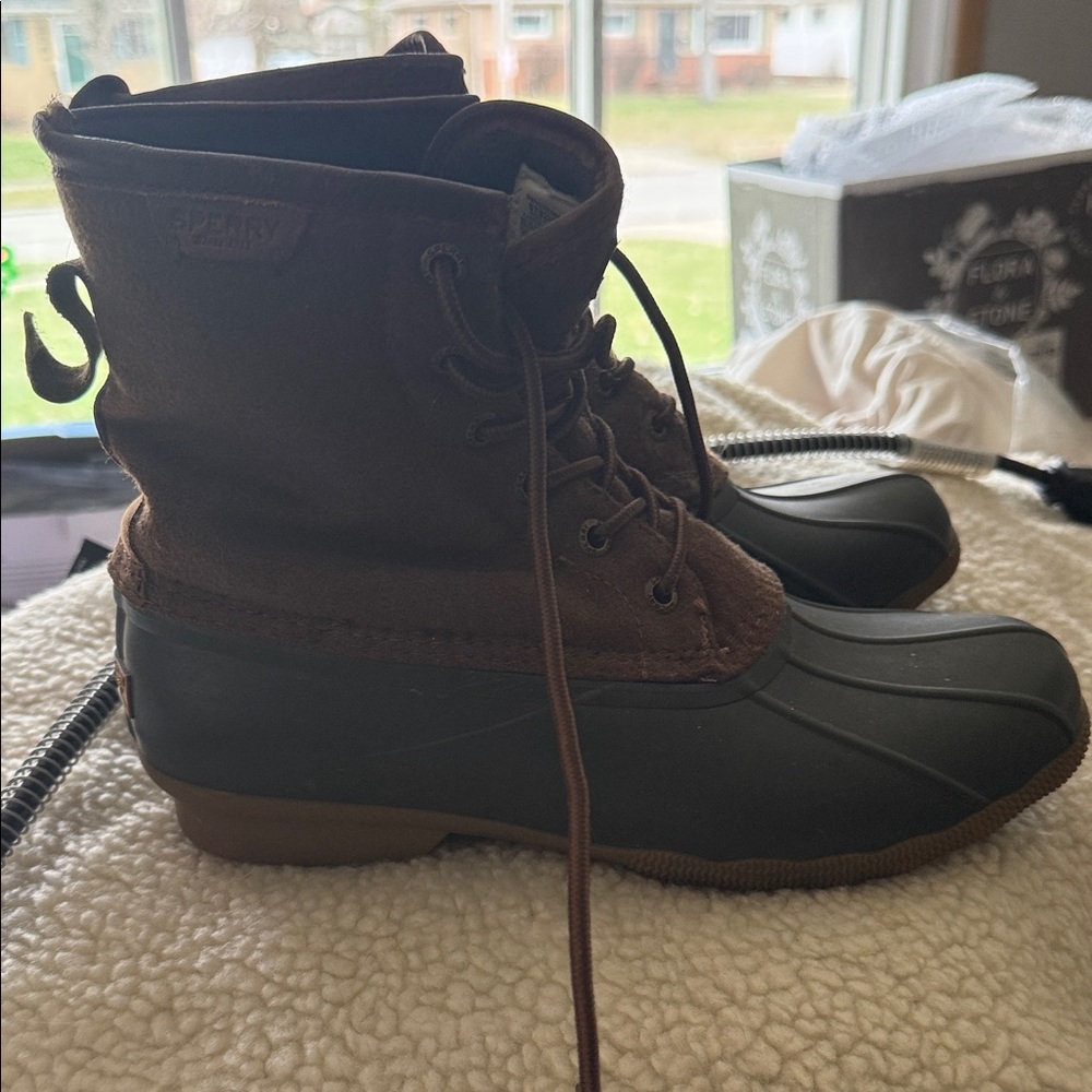 Sperry Brown and Dark Green Lace-Up Duck Boots